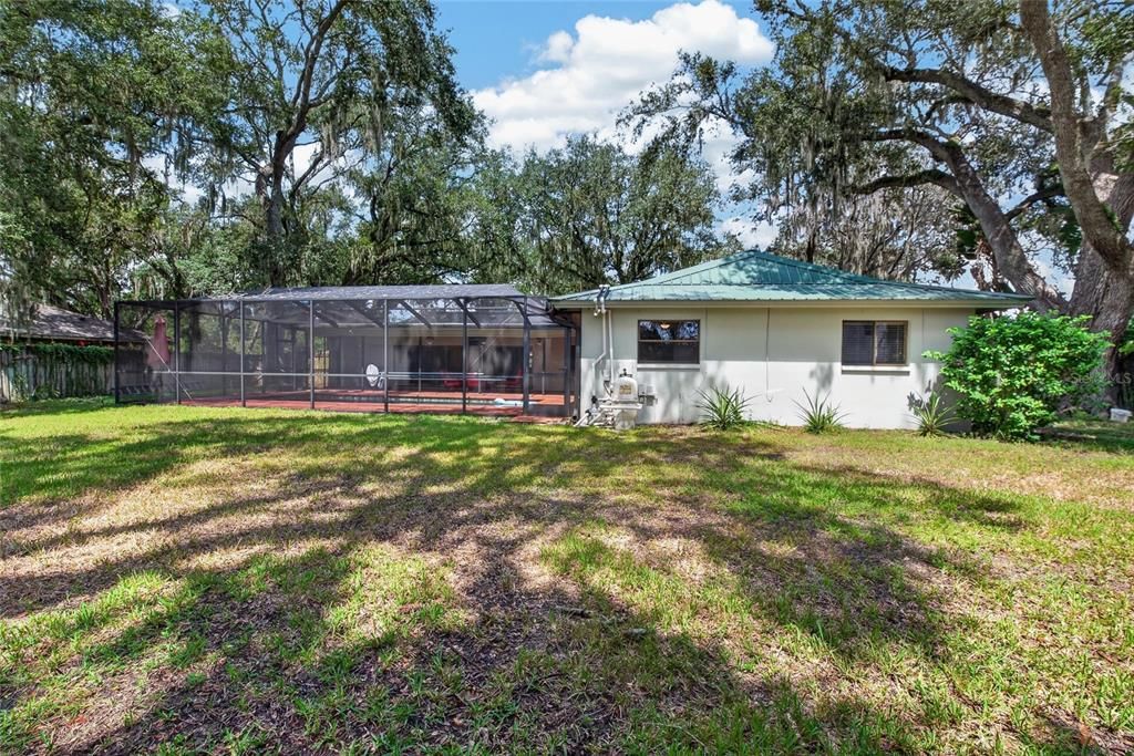 For Sale: $555,000 (4 beds, 2 baths, 2462 Square Feet)