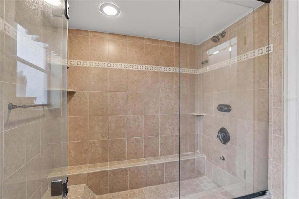 For Sale: $555,000 (4 beds, 2 baths, 2462 Square Feet)
