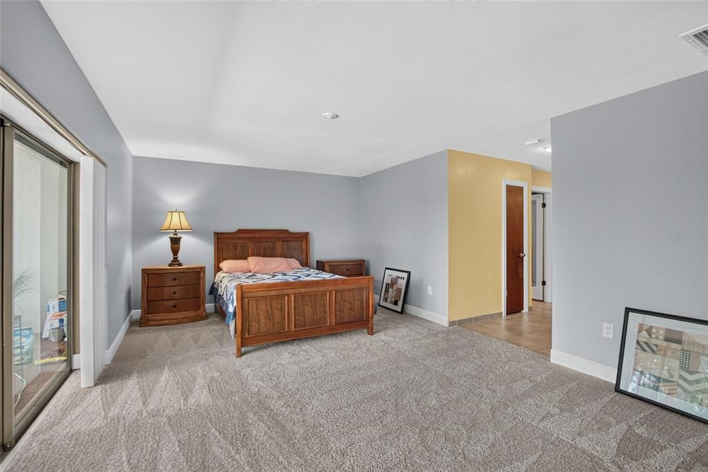 For Sale: $555,000 (4 beds, 2 baths, 2462 Square Feet)