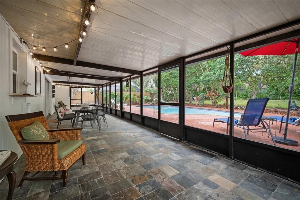 For Sale: $500,000 (4 beds, 2 baths, 1551 Square Feet)