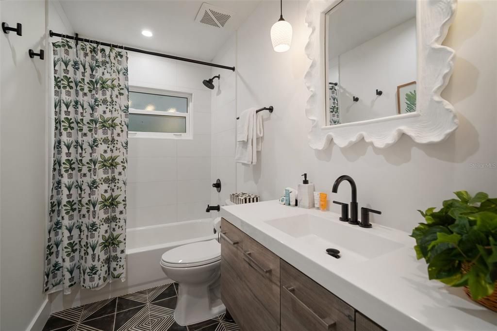 For Sale: $500,000 (4 beds, 2 baths, 1551 Square Feet)