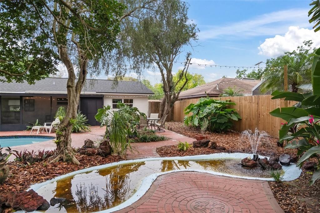 For Sale: $500,000 (4 beds, 2 baths, 1551 Square Feet)