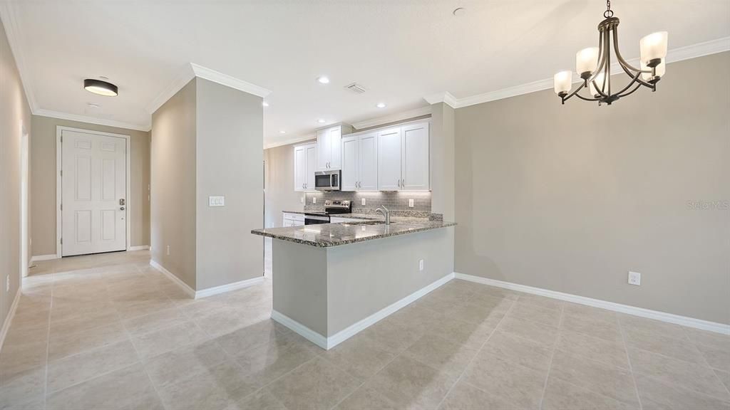 For Sale: $350,000 (2 beds, 2 baths, 1528 Square Feet)