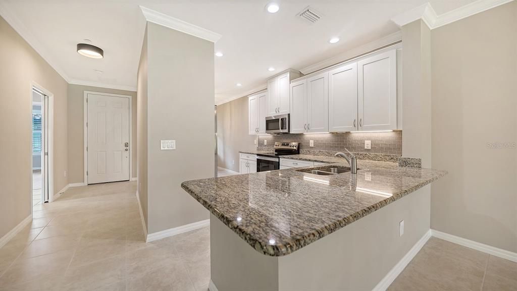 For Sale: $350,000 (2 beds, 2 baths, 1528 Square Feet)