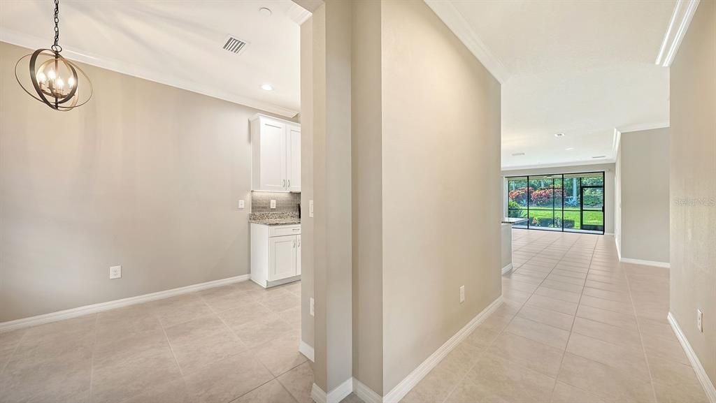 For Sale: $350,000 (2 beds, 2 baths, 1528 Square Feet)