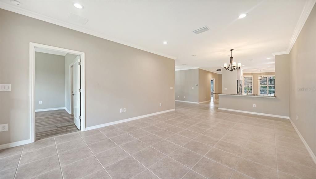 For Sale: $350,000 (2 beds, 2 baths, 1528 Square Feet)