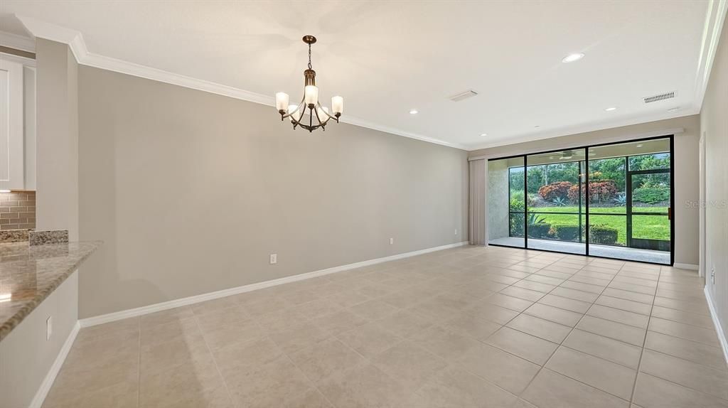 For Sale: $350,000 (2 beds, 2 baths, 1528 Square Feet)