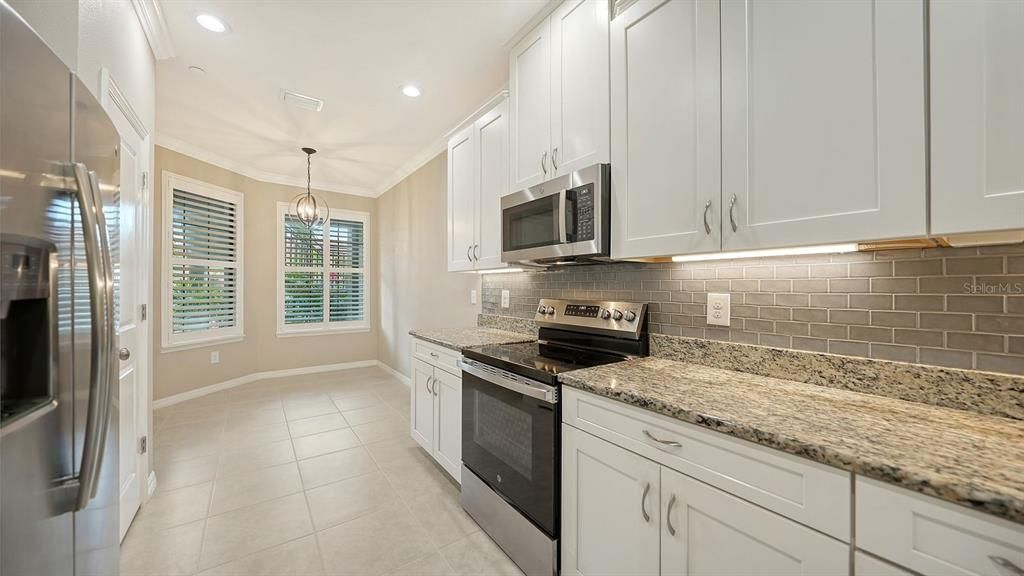 For Sale: $350,000 (2 beds, 2 baths, 1528 Square Feet)