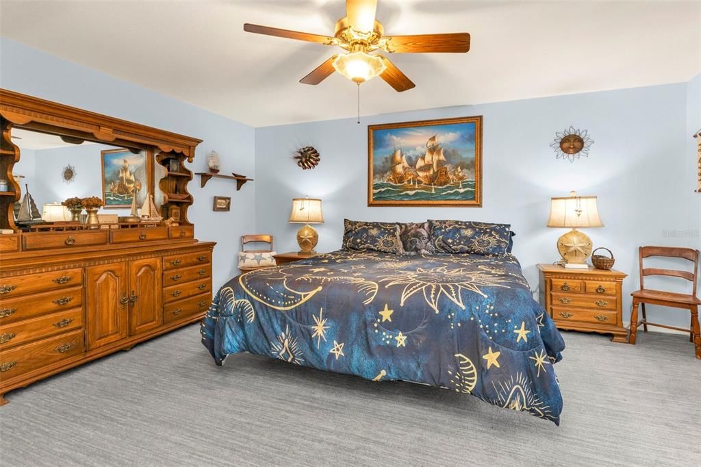For Sale: $367,500 (3 beds, 2 baths, 1708 Square Feet)
