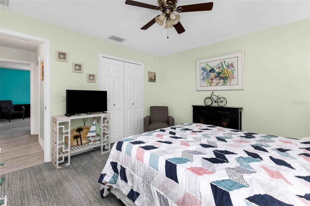 For Sale: $367,500 (3 beds, 2 baths, 1708 Square Feet)