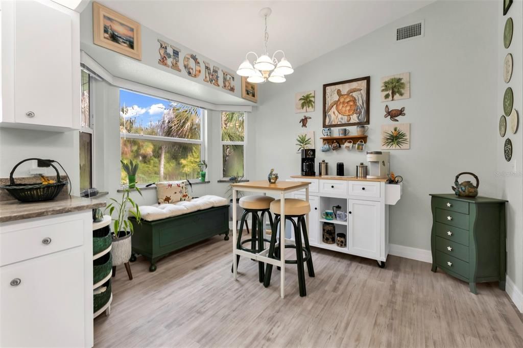 For Sale: $367,500 (3 beds, 2 baths, 1708 Square Feet)