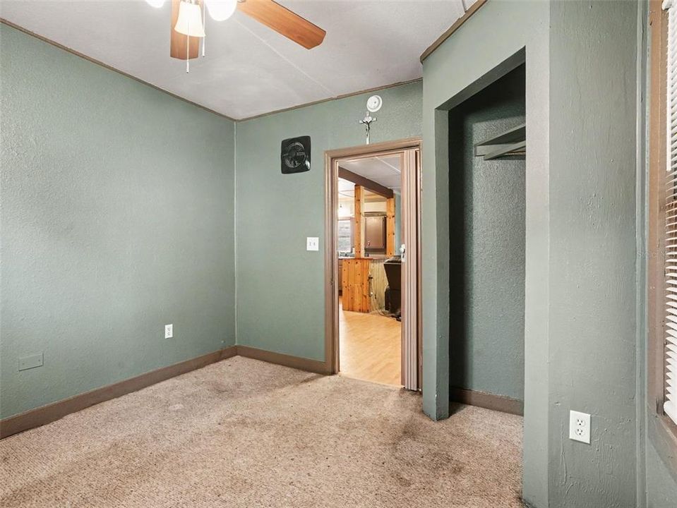 For Sale: $125,000 (3 beds, 1 baths, 900 Square Feet)