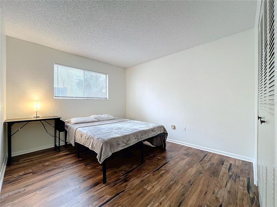 For Rent: $1,650 (3 beds, 2 baths, 1310 Square Feet)