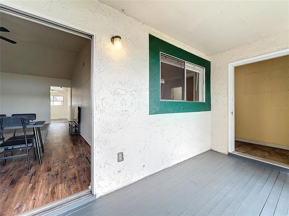 For Rent: $1,650 (3 beds, 2 baths, 1310 Square Feet)