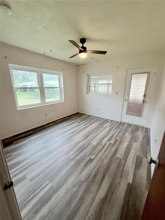 For Rent: $1,975 (2 beds, 1 baths, 936 Square Feet)