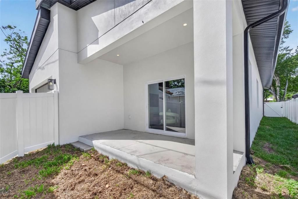 For Rent: $4,500 (4 beds, 2 baths, 1960 Square Feet)