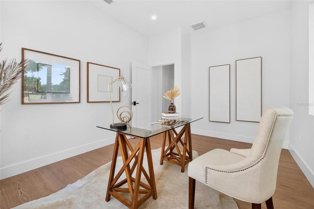 For Rent: $4,500 (4 beds, 2 baths, 1960 Square Feet)