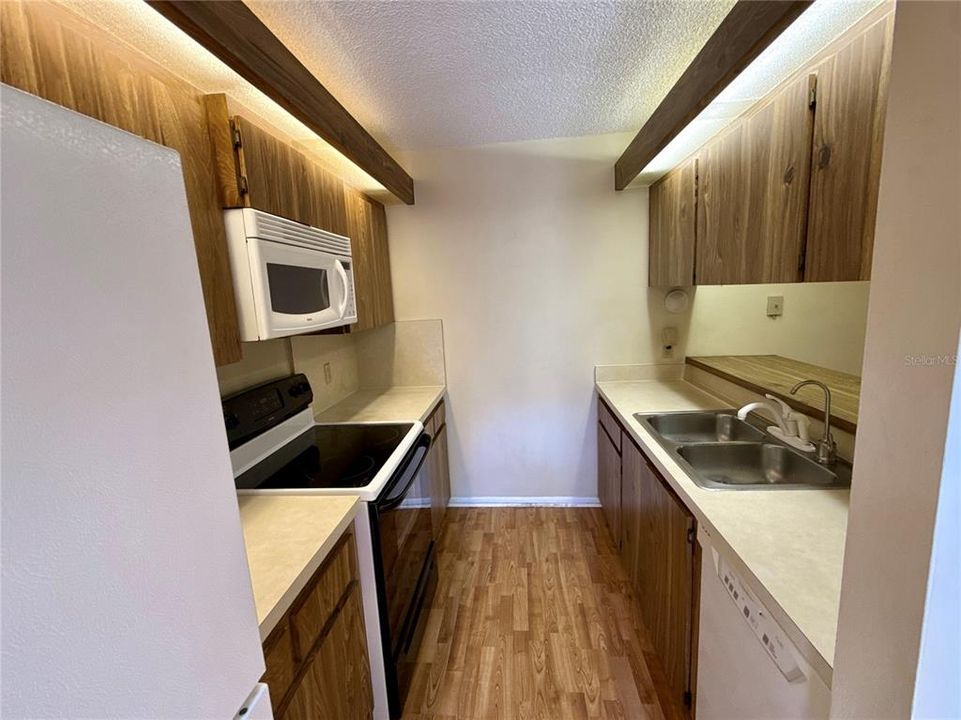 En Venta: $240,000 (2 camas, 2 baños, 1344 Pies cuadrados)