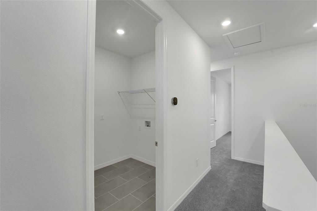 合同活跃: $259,990 (3 贝兹, 2 浴室, 1419 平方英尺)