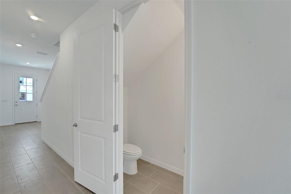 合同活跃: $259,990 (3 贝兹, 2 浴室, 1419 平方英尺)