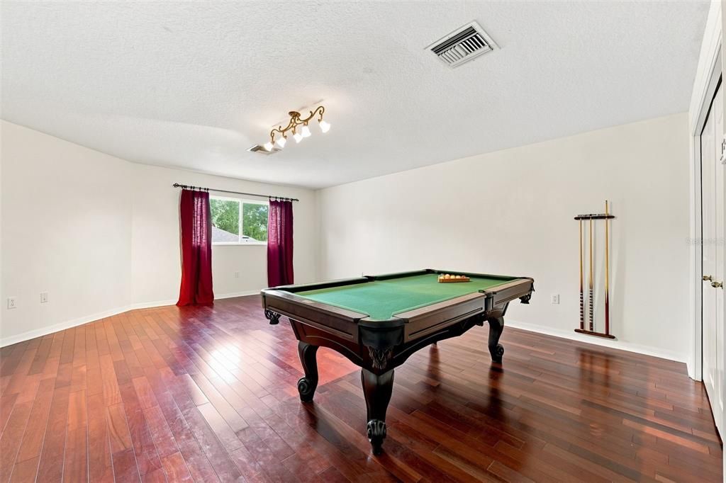 For Sale: $949,000 (4 beds, 3 baths, 3107 Square Feet)