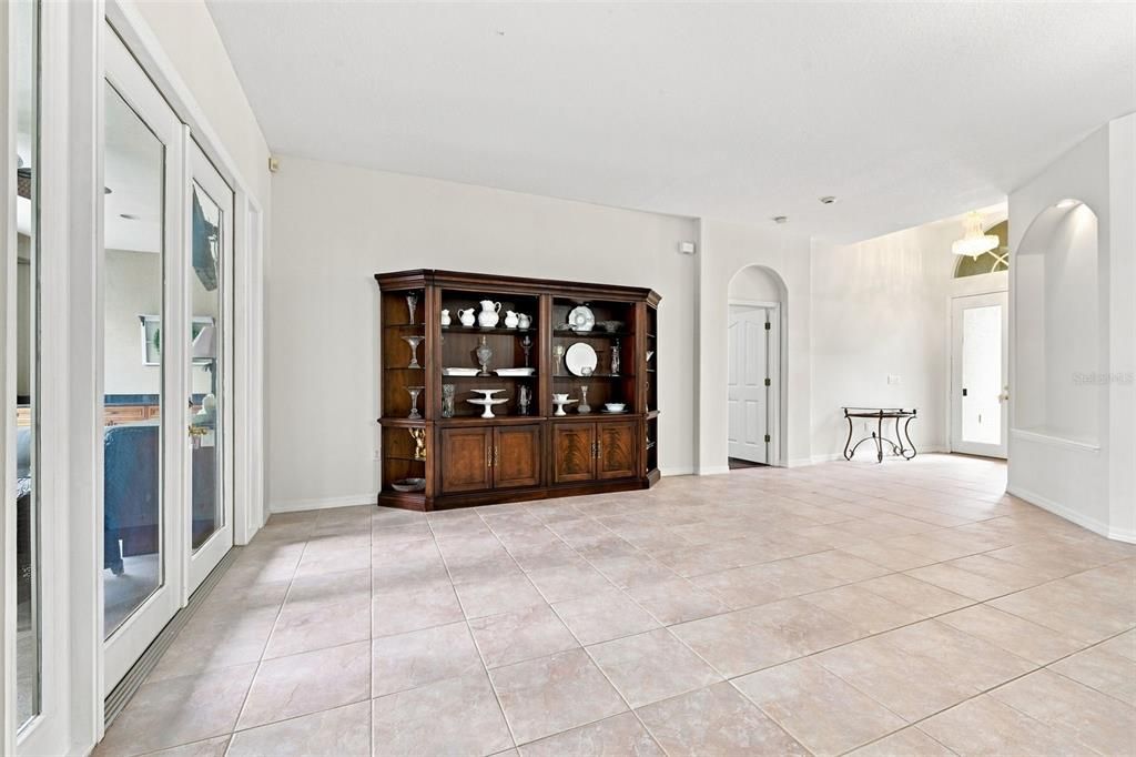 For Sale: $949,000 (4 beds, 3 baths, 3107 Square Feet)