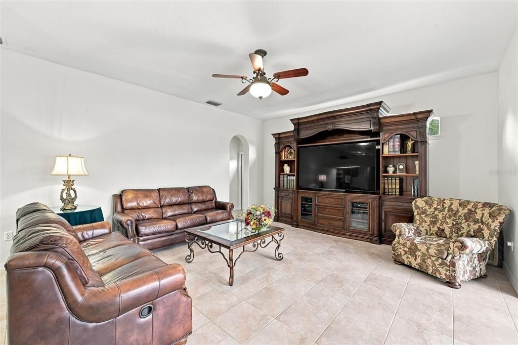 For Sale: $949,000 (4 beds, 3 baths, 3107 Square Feet)