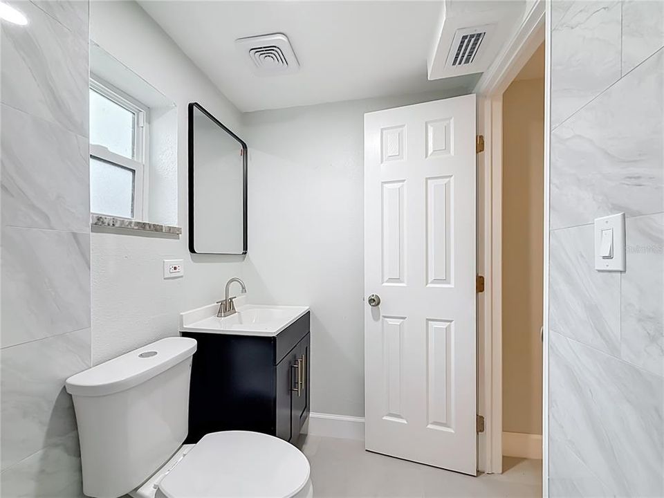 For Sale: $389,800 (4 beds, 2 baths, 1276 Square Feet)