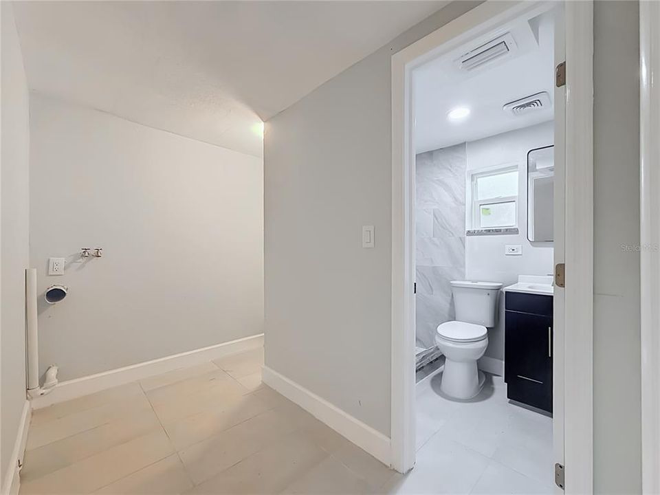 For Sale: $389,800 (4 beds, 2 baths, 1276 Square Feet)
