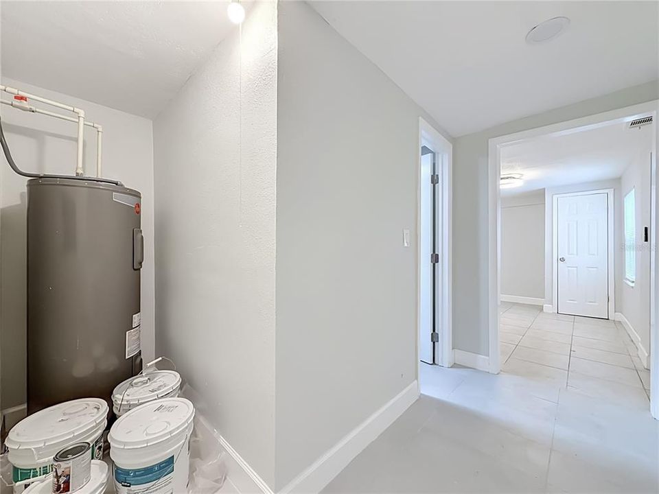 For Sale: $389,800 (4 beds, 2 baths, 1276 Square Feet)