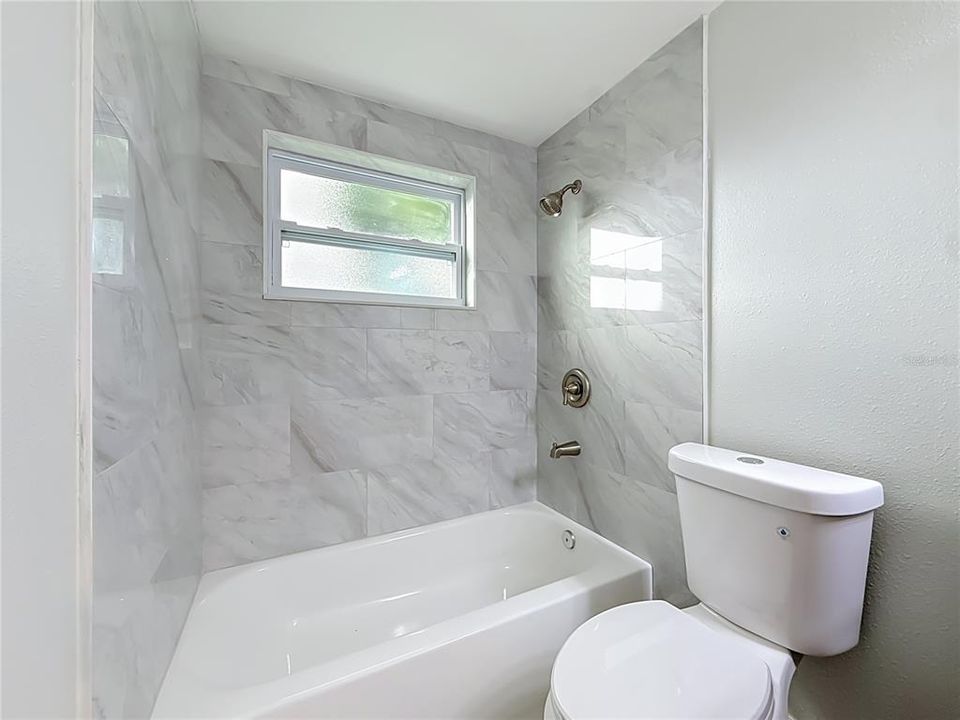 For Sale: $389,800 (4 beds, 2 baths, 1276 Square Feet)