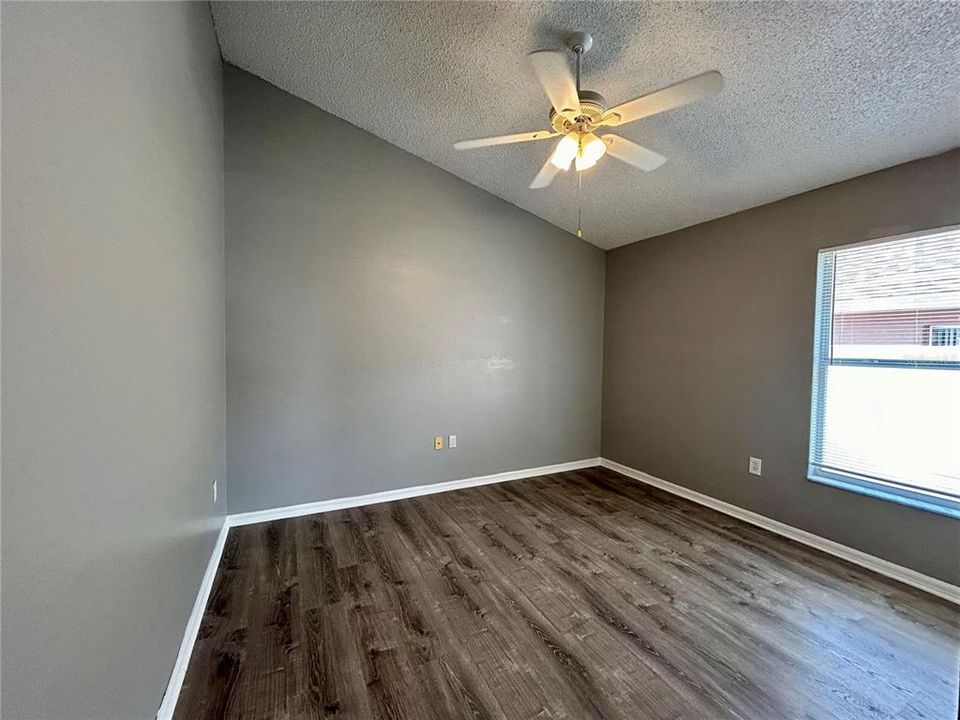 For Rent: $1,995 (4 beds, 2 baths, 1804 Square Feet)