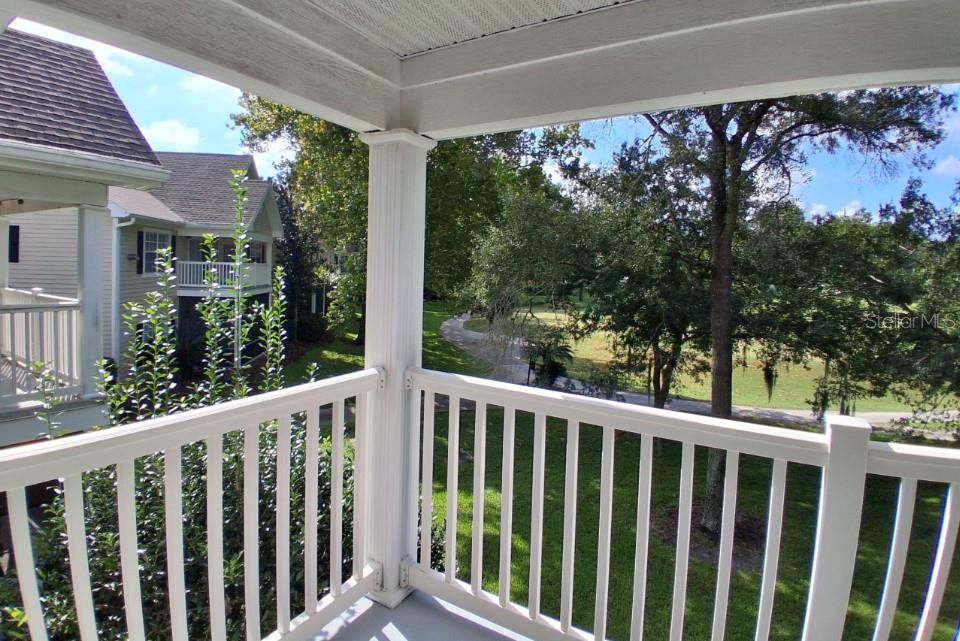 For Sale: $199,900 (1 beds, 1 baths, 965 Square Feet)