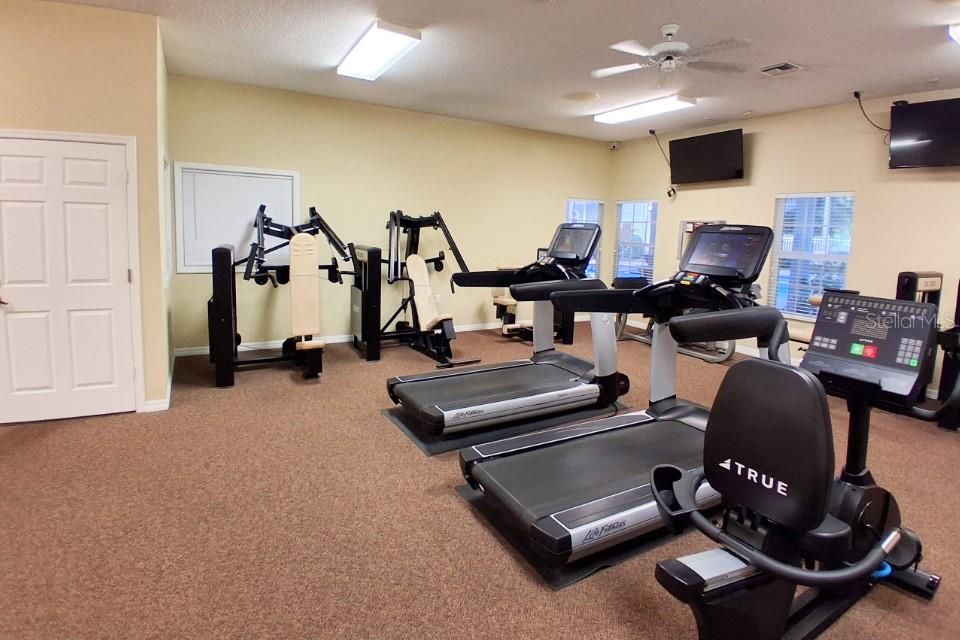 For Sale: $199,900 (1 beds, 1 baths, 965 Square Feet)