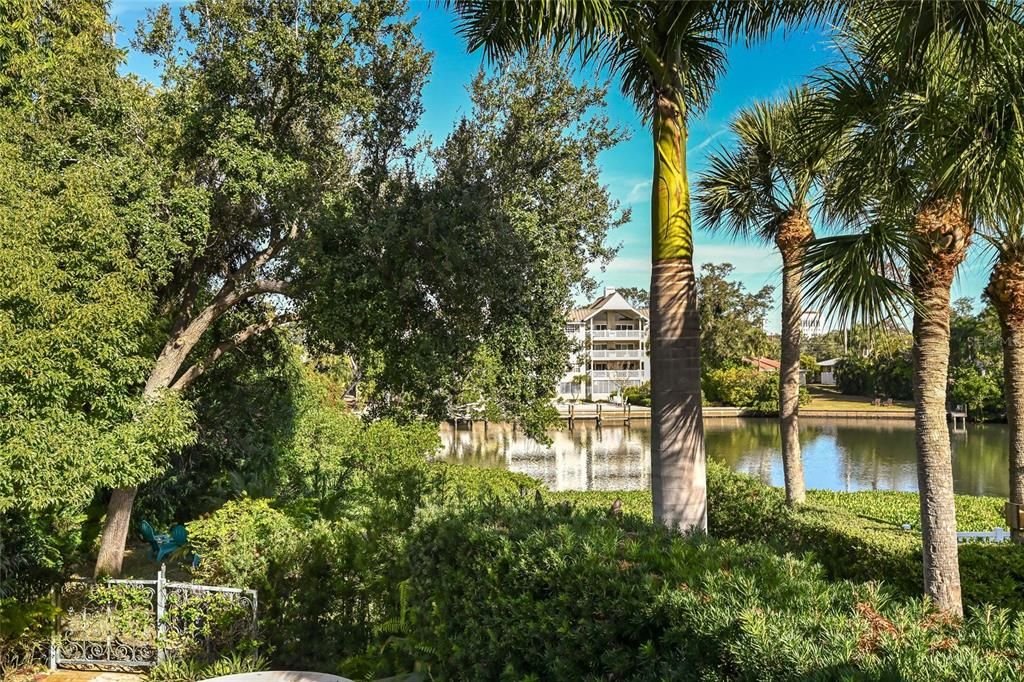 For Sale: $3,350,000 (4 beds, 3 baths, 3020 Square Feet)