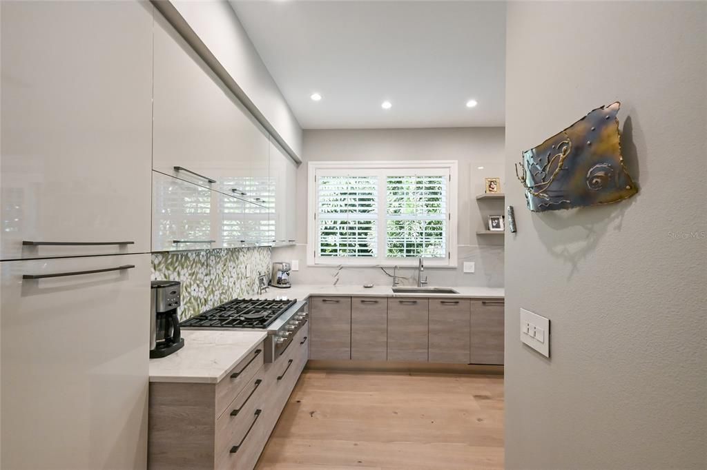 For Sale: $3,350,000 (4 beds, 3 baths, 3020 Square Feet)