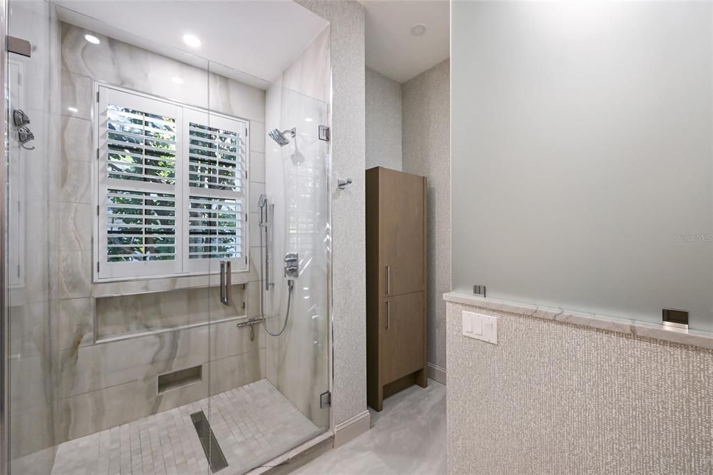 For Sale: $3,350,000 (4 beds, 3 baths, 3020 Square Feet)