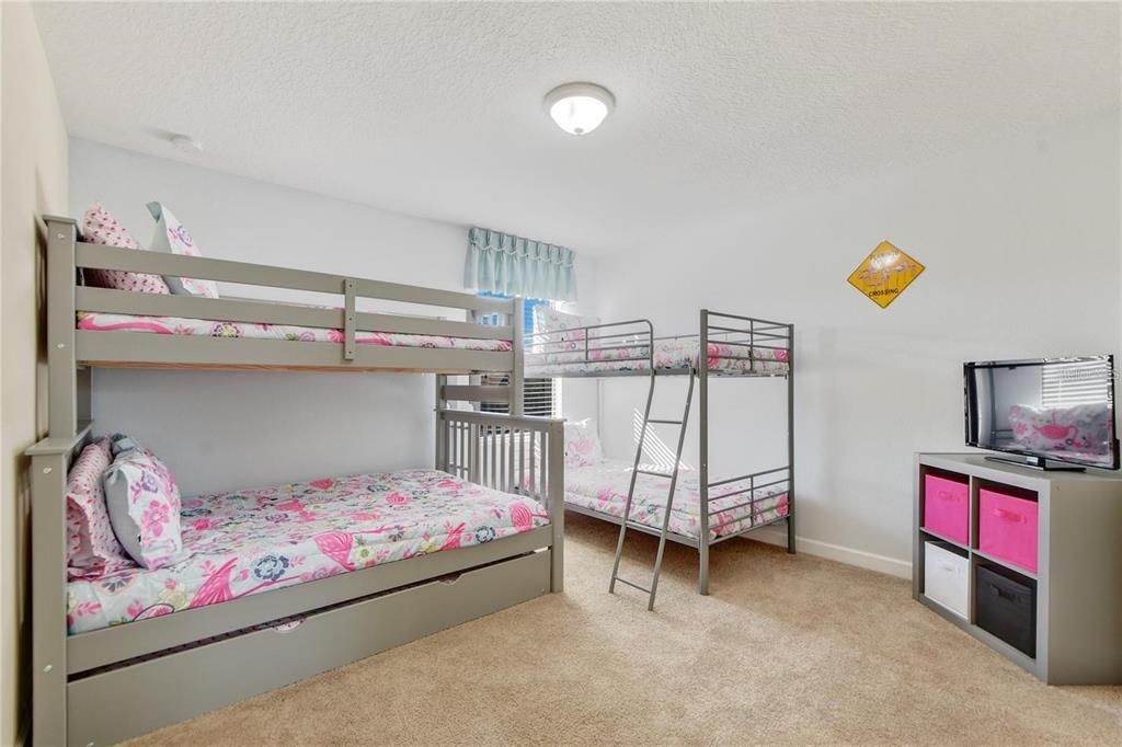 For Sale: $649,950 (9 beds, 5 baths, 3909 Square Feet)