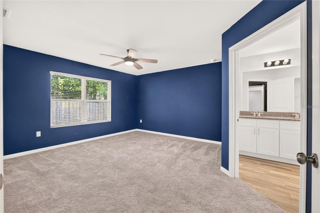 For Sale: $280,000 (4 beds, 2 baths, 1602 Square Feet)