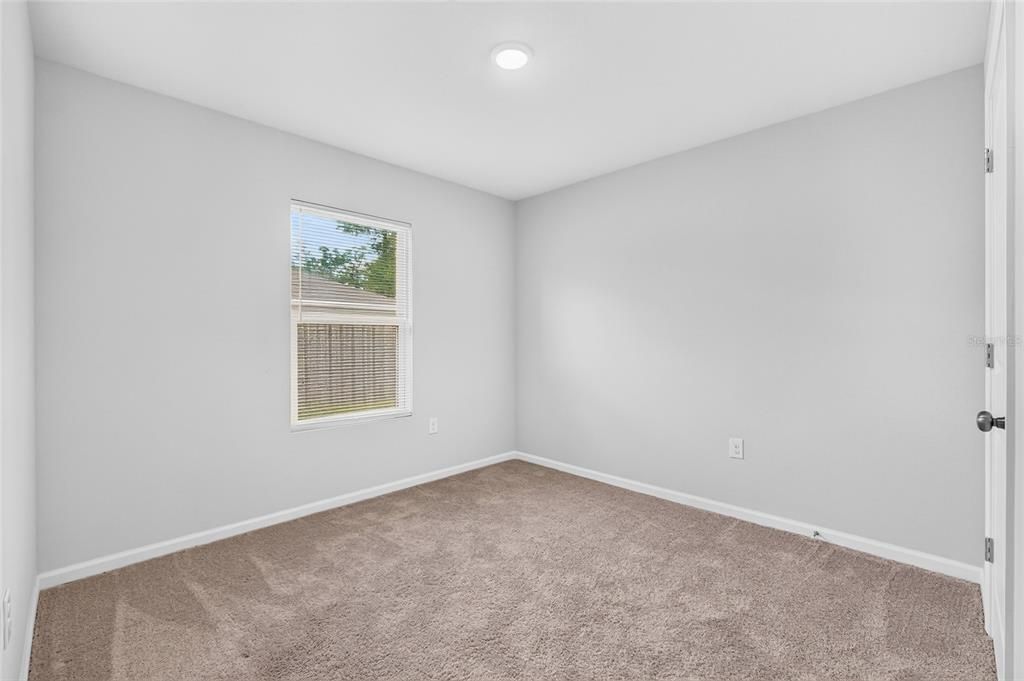For Sale: $280,000 (4 beds, 2 baths, 1602 Square Feet)