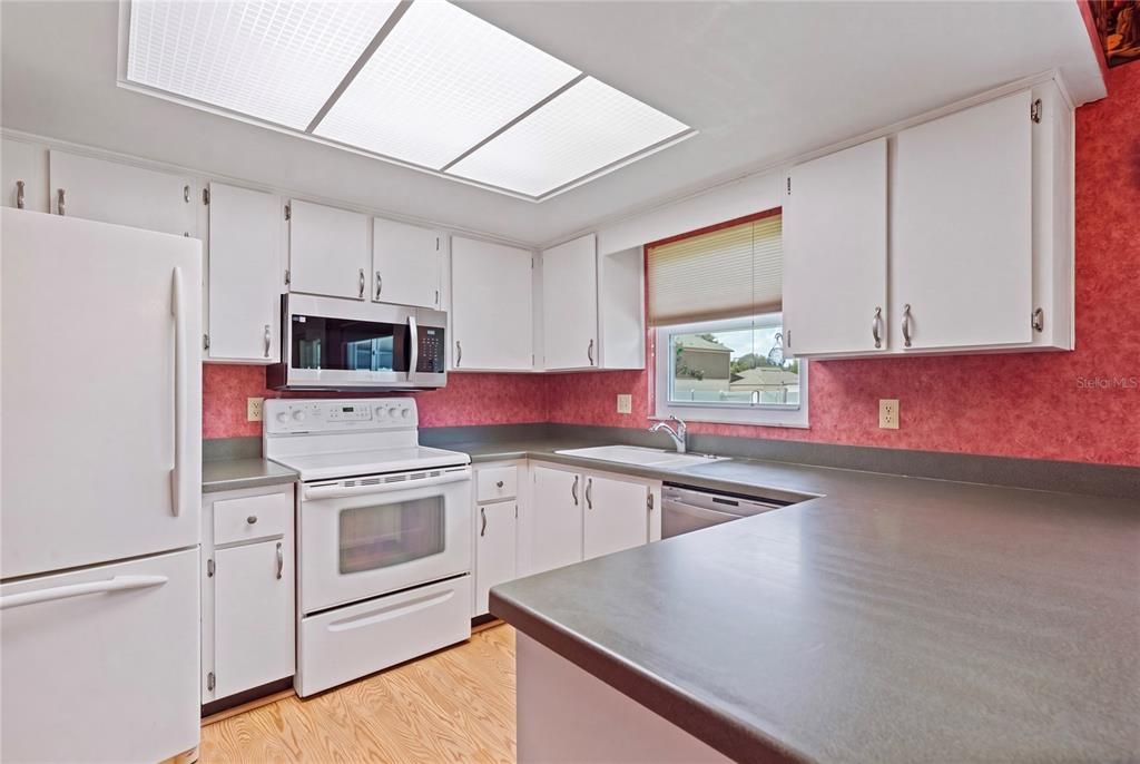 For Sale: $360,000 (3 beds, 2 baths, 1448 Square Feet)
