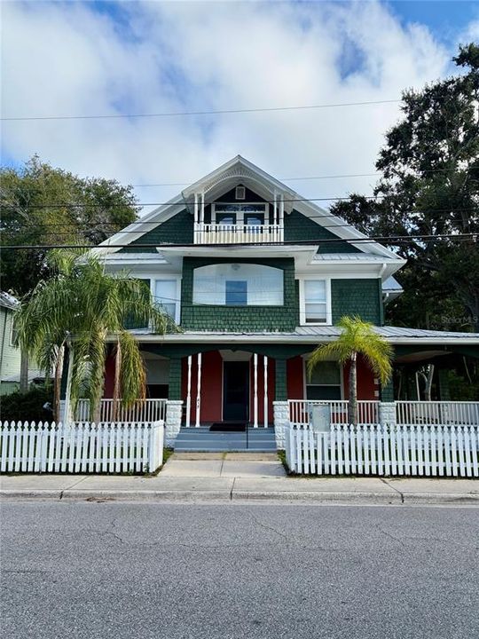 For Rent: $1,000 (1 beds, 1 baths, 600 Square Feet)