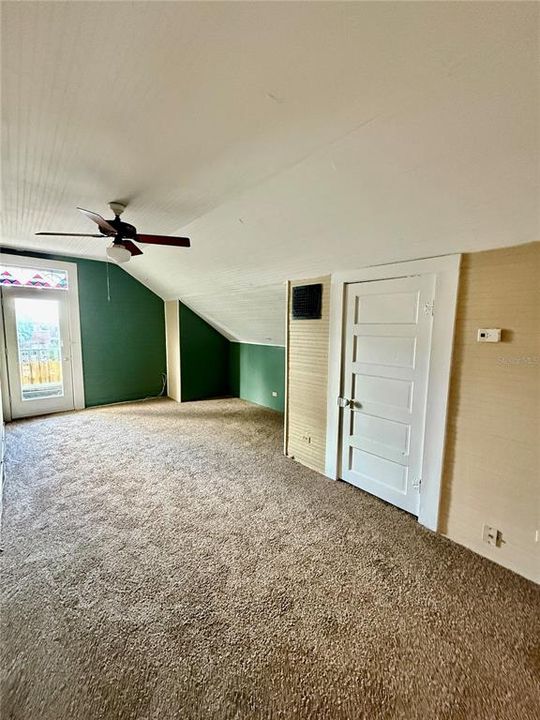 For Rent: $1,000 (1 beds, 1 baths, 600 Square Feet)