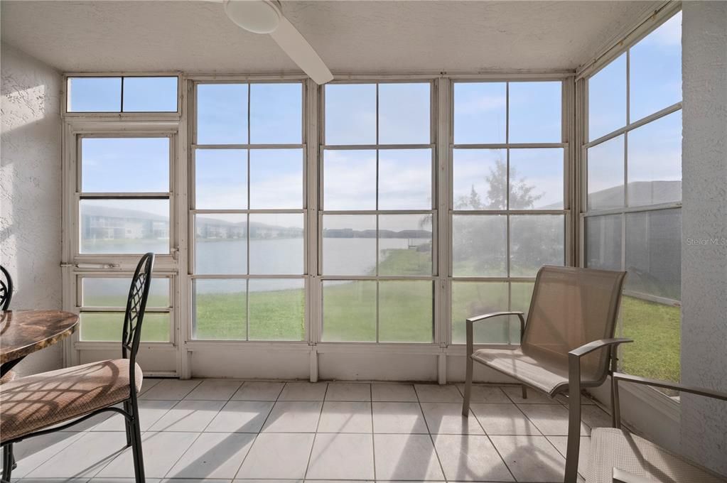 For Sale: $139,000 (2 beds, 2 baths, 1044 Square Feet)