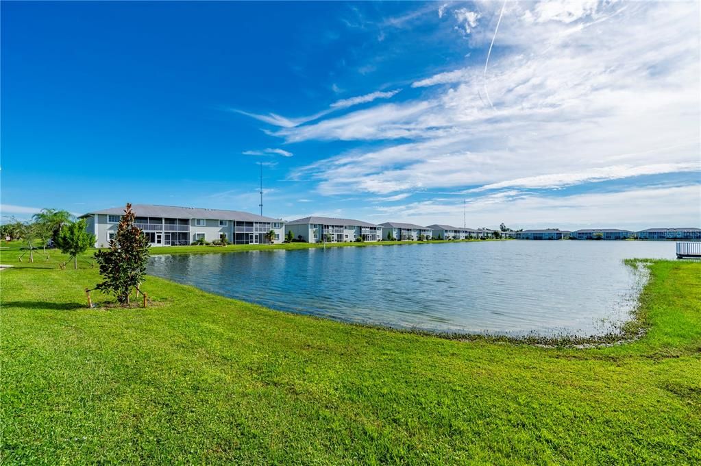 For Sale: $139,000 (2 beds, 2 baths, 1044 Square Feet)