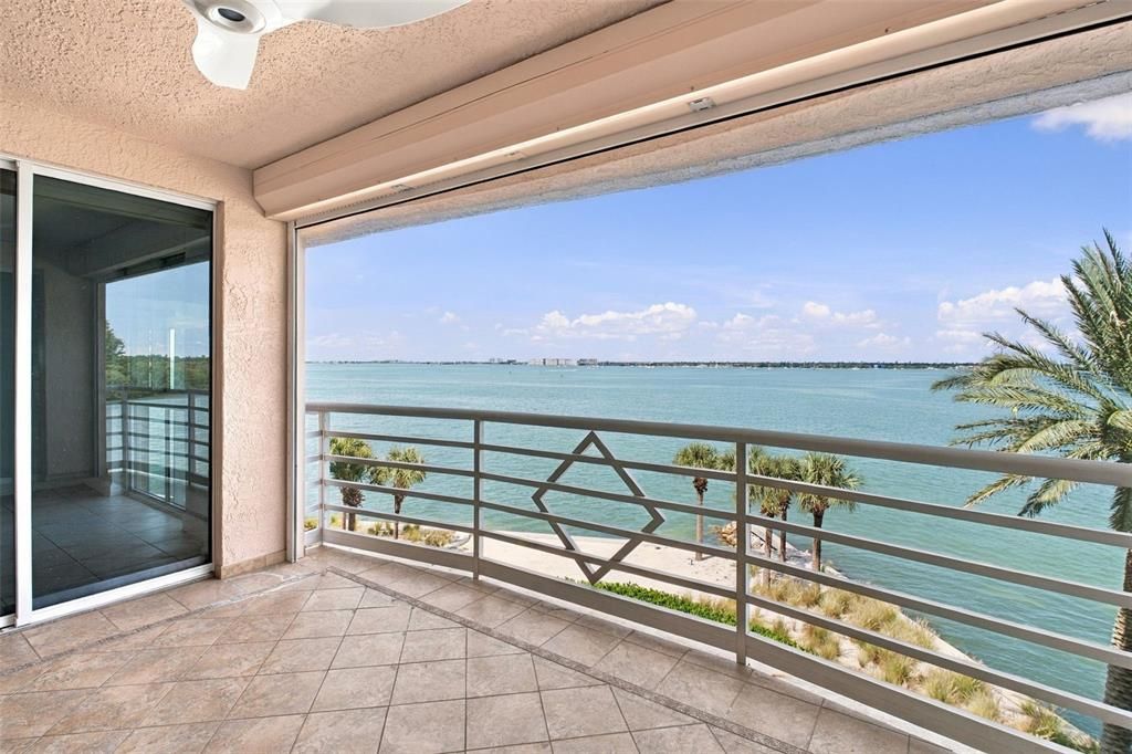En Venta: $929,000 (2 camas, 2 baños, 1833 Pies cuadrados)