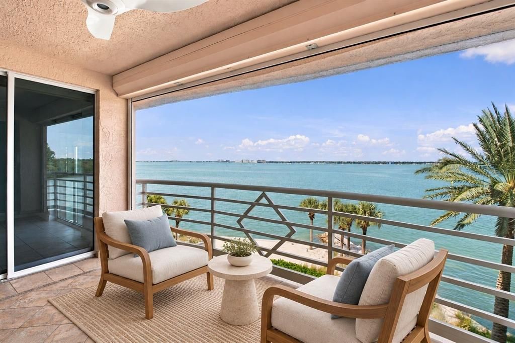 En Venta: $929,000 (2 camas, 2 baños, 1833 Pies cuadrados)