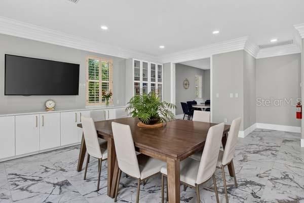En Venta: $929,000 (2 camas, 2 baños, 1833 Pies cuadrados)