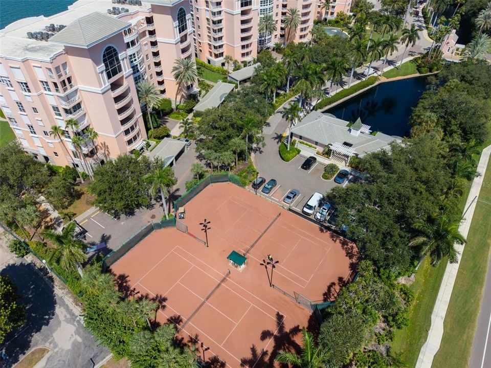 En Venta: $929,000 (2 camas, 2 baños, 1833 Pies cuadrados)