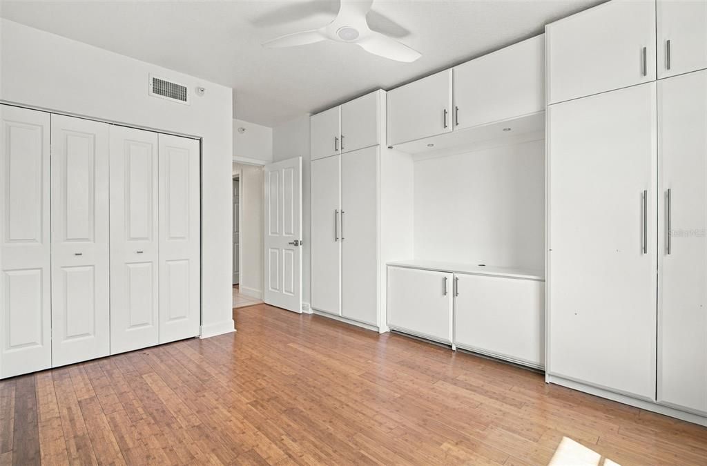 En Venta: $929,000 (2 camas, 2 baños, 1833 Pies cuadrados)